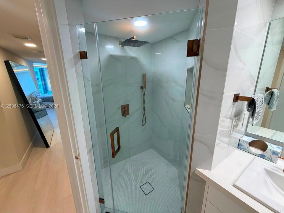 For Rent: $5,500 (1 beds, 2 baths, 1260 Square Feet)