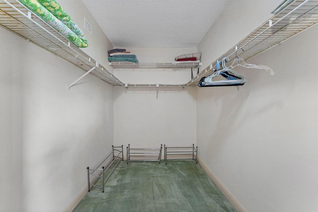 Walk-in closet