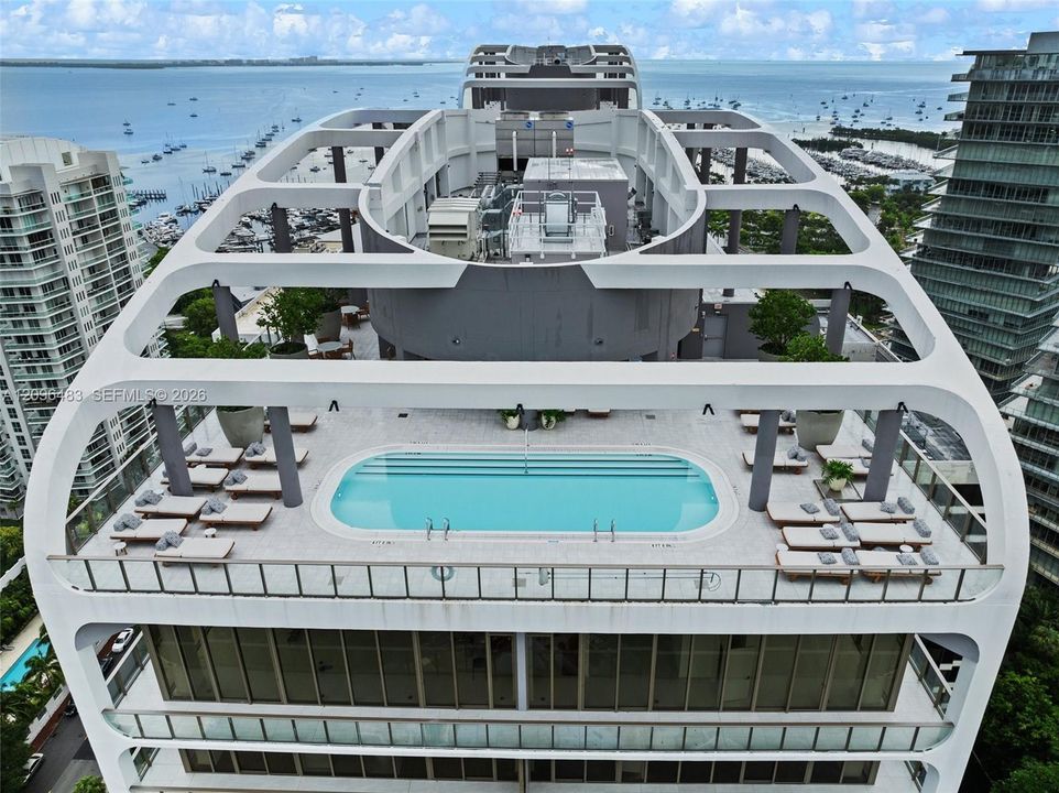 For Rent: $9,500 (2 beds, 2 baths, 847 Square Feet)