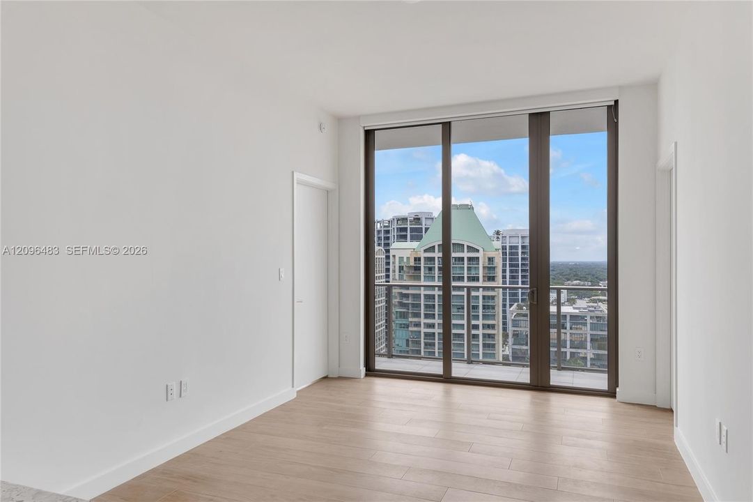 For Rent: $9,500 (2 beds, 2 baths, 847 Square Feet)