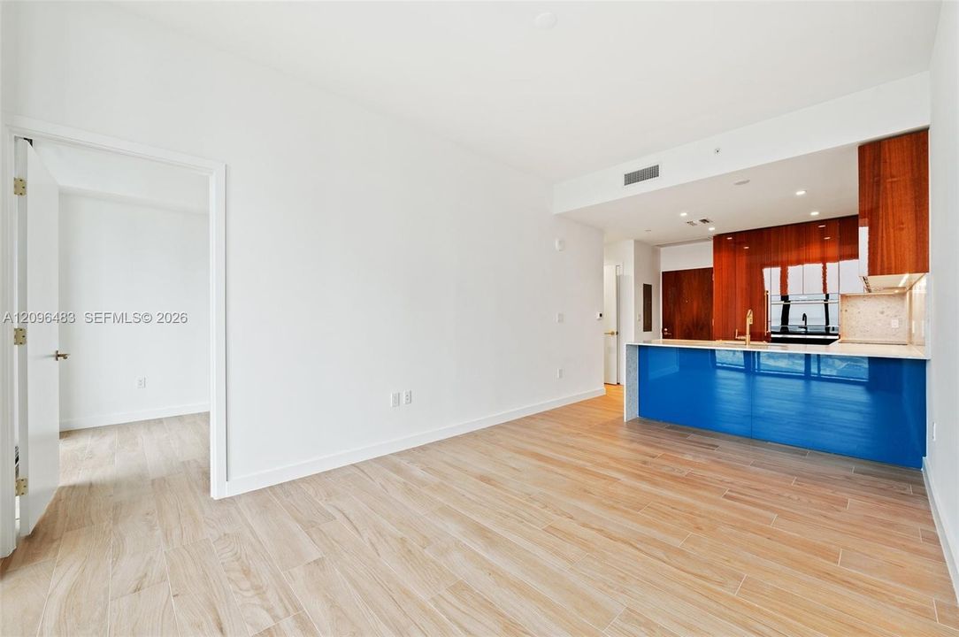 For Rent: $9,500 (2 beds, 2 baths, 847 Square Feet)