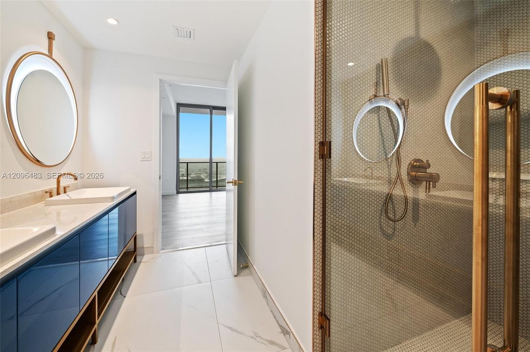 For Rent: $9,500 (2 beds, 2 baths, 847 Square Feet)