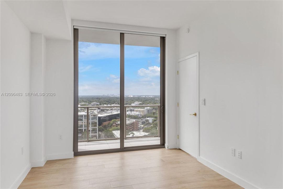 For Rent: $9,500 (2 beds, 2 baths, 847 Square Feet)