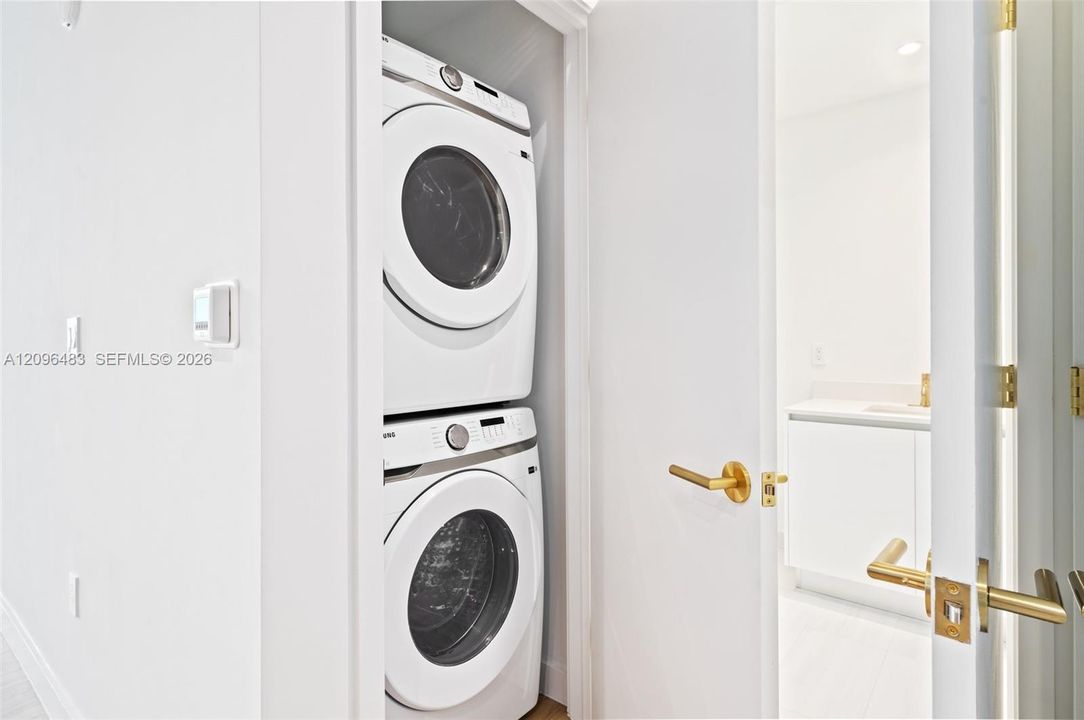 Full Size Washer and Dryer