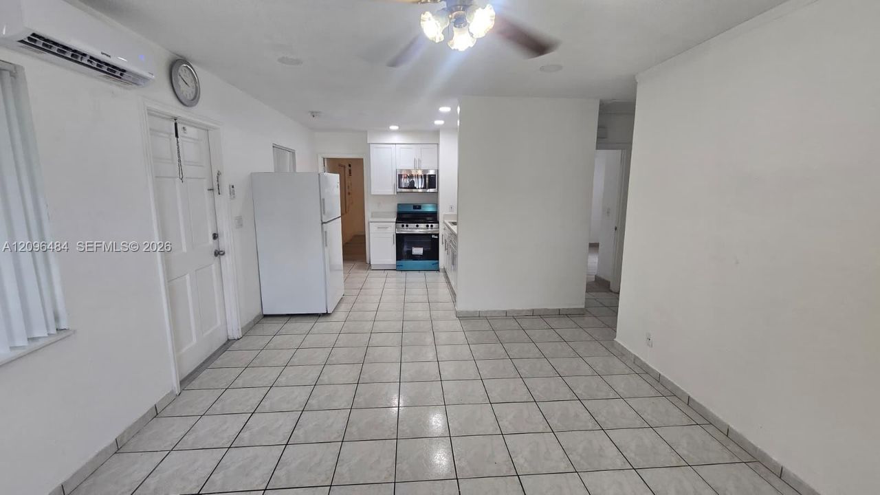 For Rent: $2,700 (3 beds, 3 baths, 1639 Square Feet)