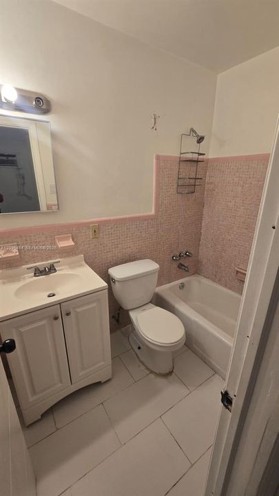 For Rent: $2,700 (3 beds, 3 baths, 1639 Square Feet)
