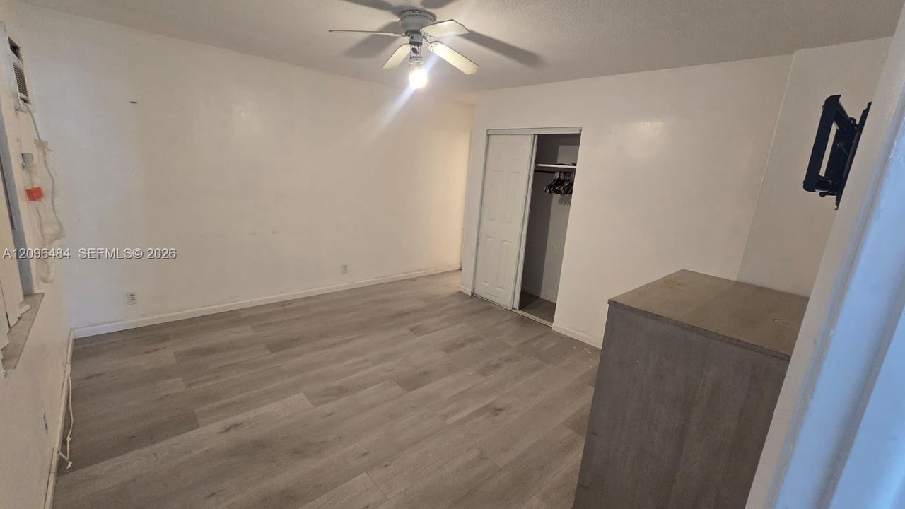For Rent: $2,700 (3 beds, 3 baths, 1639 Square Feet)