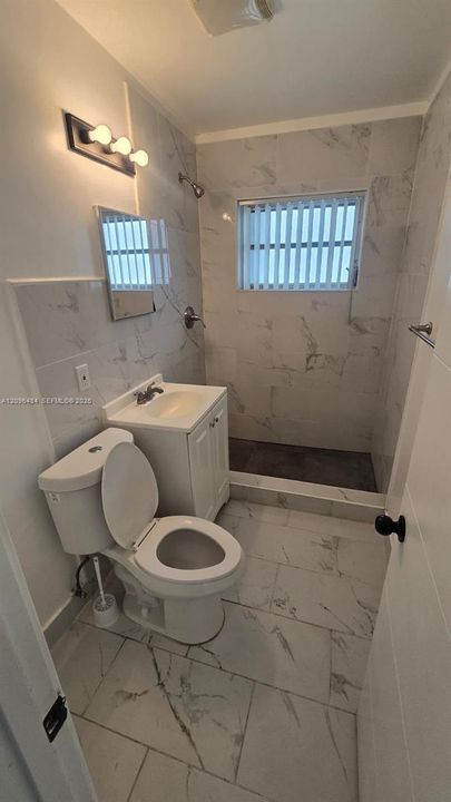 For Rent: $2,700 (3 beds, 3 baths, 1639 Square Feet)