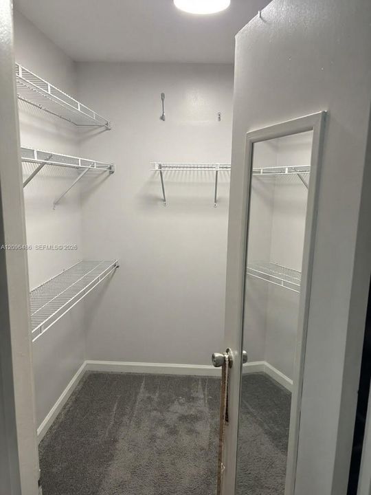 For Sale: $219,900 (2 beds, 2 baths, 1068 Square Feet)