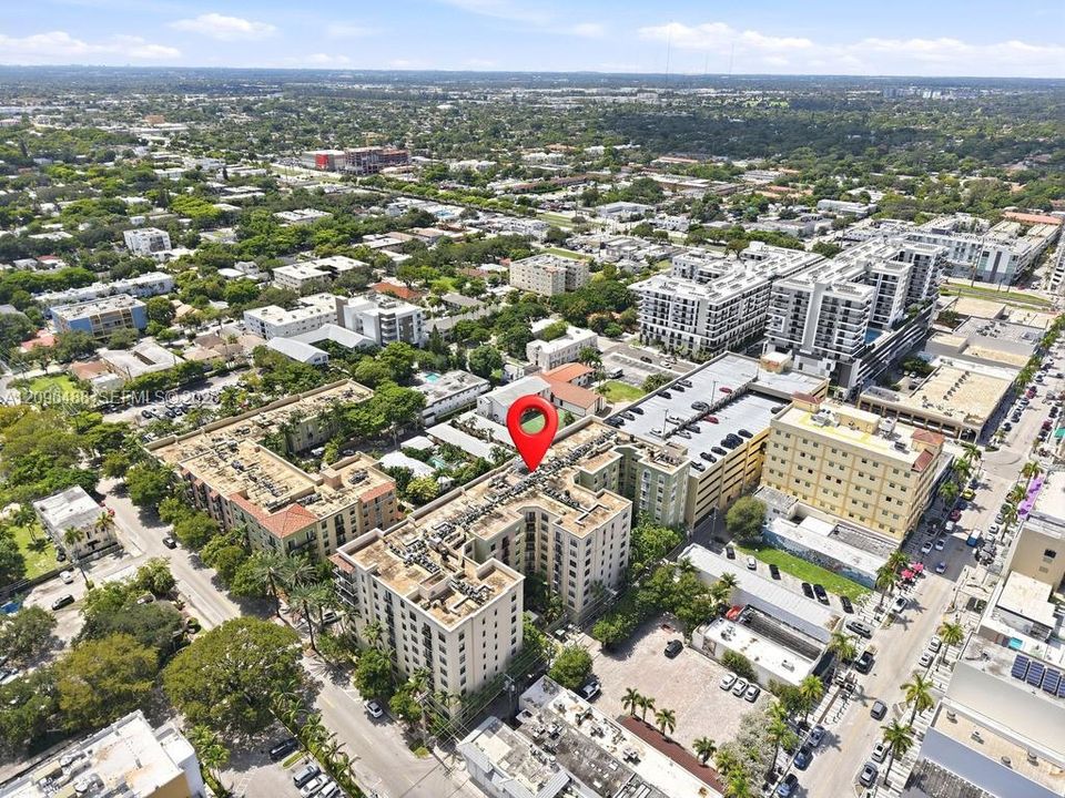 For Rent: $2,500 (1 beds, 1 baths, 736 Square Feet)