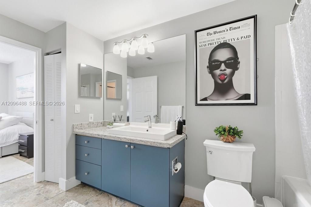 For Rent: $2,500 (1 beds, 1 baths, 736 Square Feet)