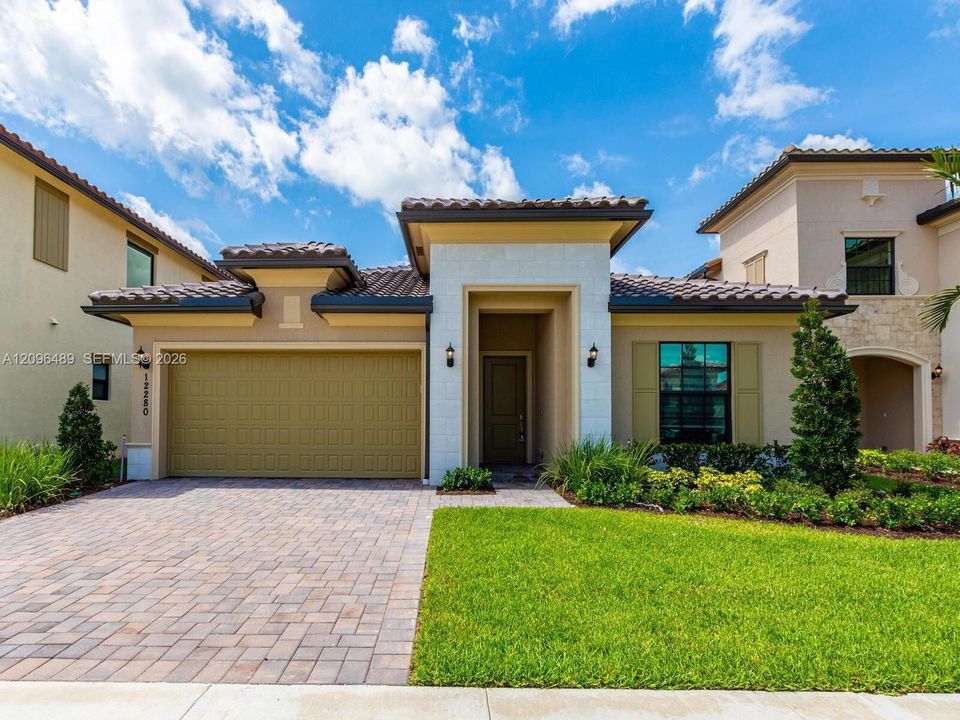For Rent: $6,490 (3 beds, 2 baths, 2287 Square Feet)