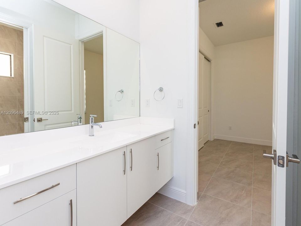 For Rent: $6,490 (3 beds, 2 baths, 2287 Square Feet)