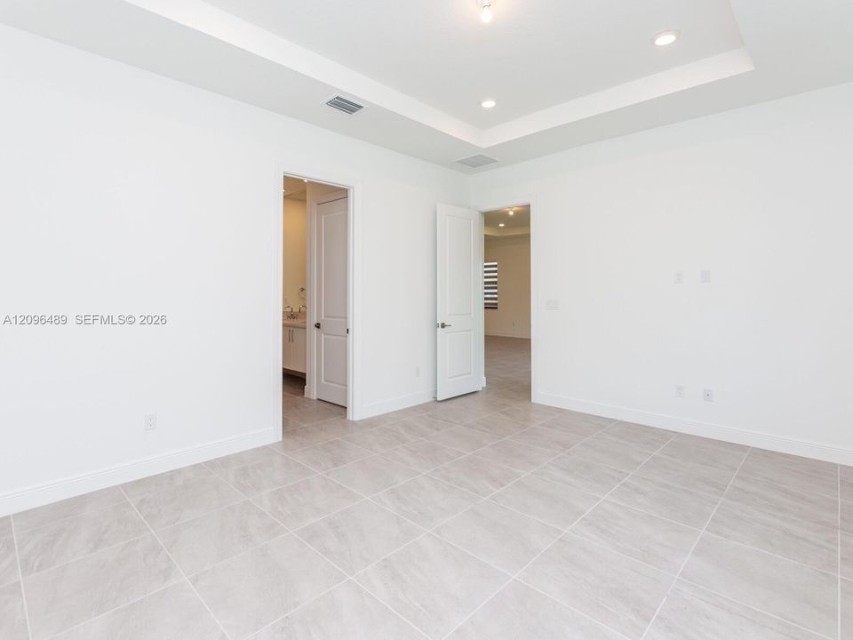 For Rent: $6,490 (3 beds, 2 baths, 2287 Square Feet)