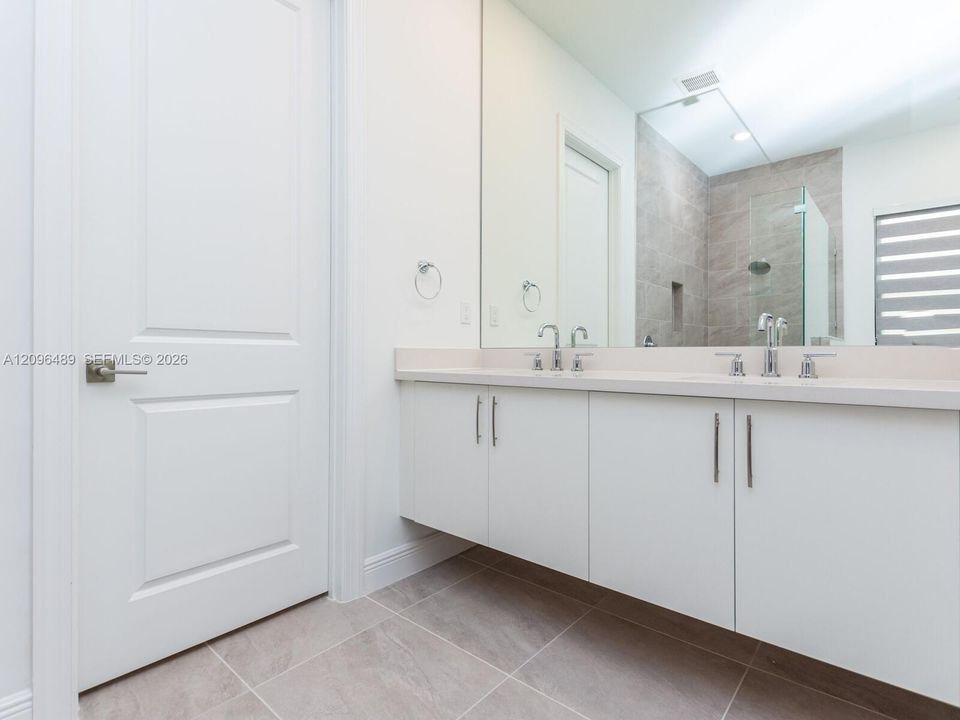 For Rent: $6,490 (3 beds, 2 baths, 2287 Square Feet)