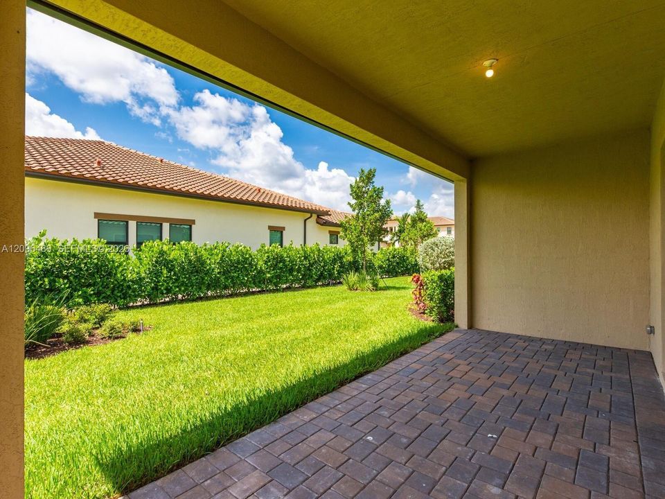 For Rent: $6,490 (3 beds, 2 baths, 2287 Square Feet)