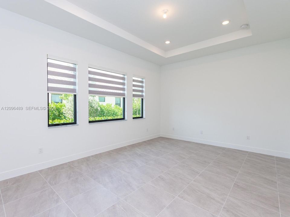 For Rent: $6,490 (3 beds, 2 baths, 2287 Square Feet)
