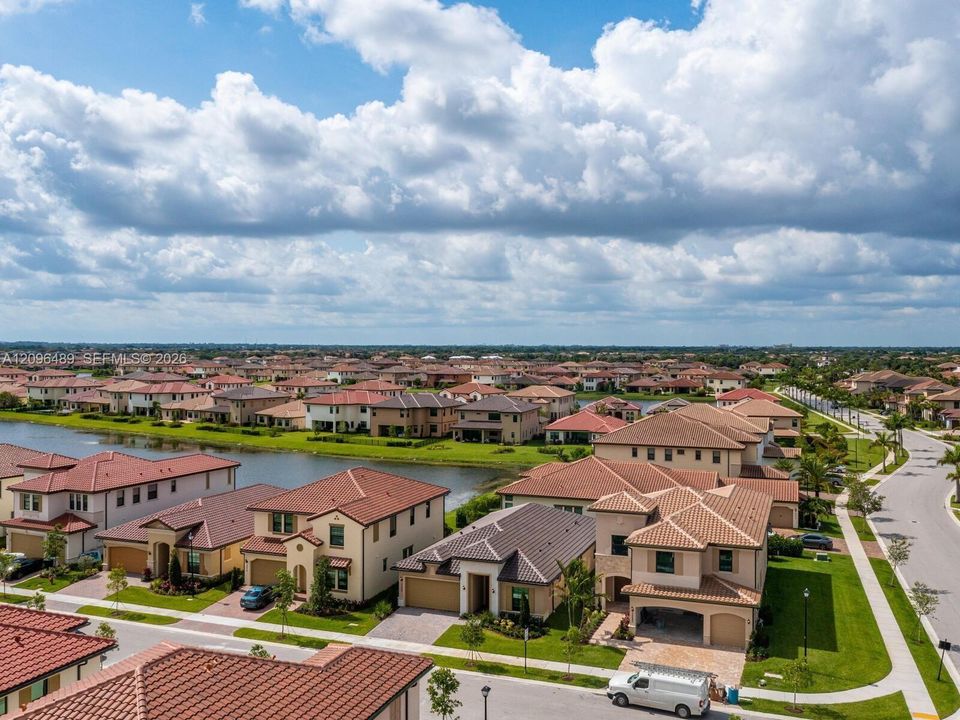For Rent: $6,490 (3 beds, 2 baths, 2287 Square Feet)