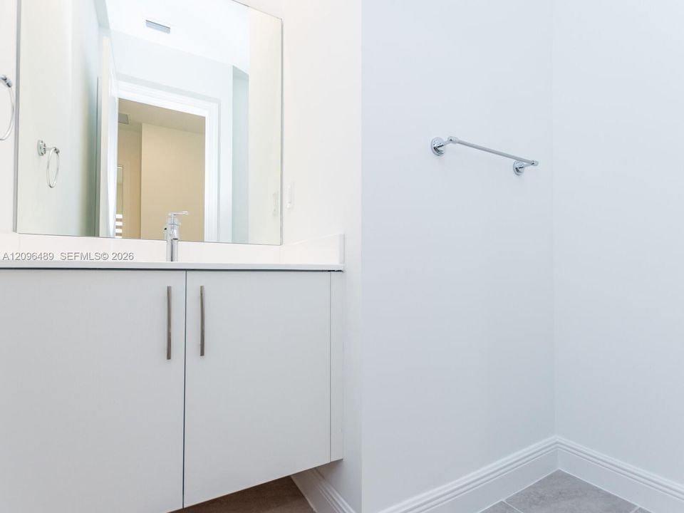 For Rent: $6,490 (3 beds, 2 baths, 2287 Square Feet)