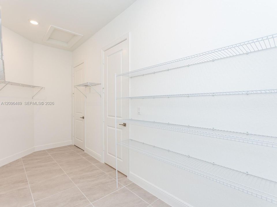 For Rent: $6,490 (3 beds, 2 baths, 2287 Square Feet)