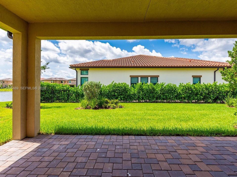 For Rent: $6,490 (3 beds, 2 baths, 2287 Square Feet)