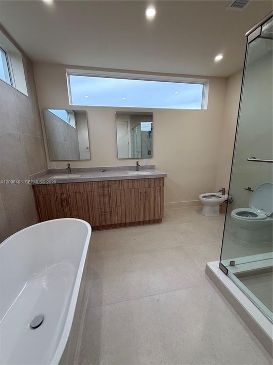 For Rent: $13,000 (5 beds, 4 baths, 0 Square Feet)