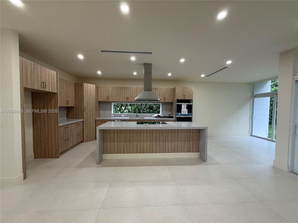 For Rent: $13,000 (5 beds, 4 baths, 0 Square Feet)