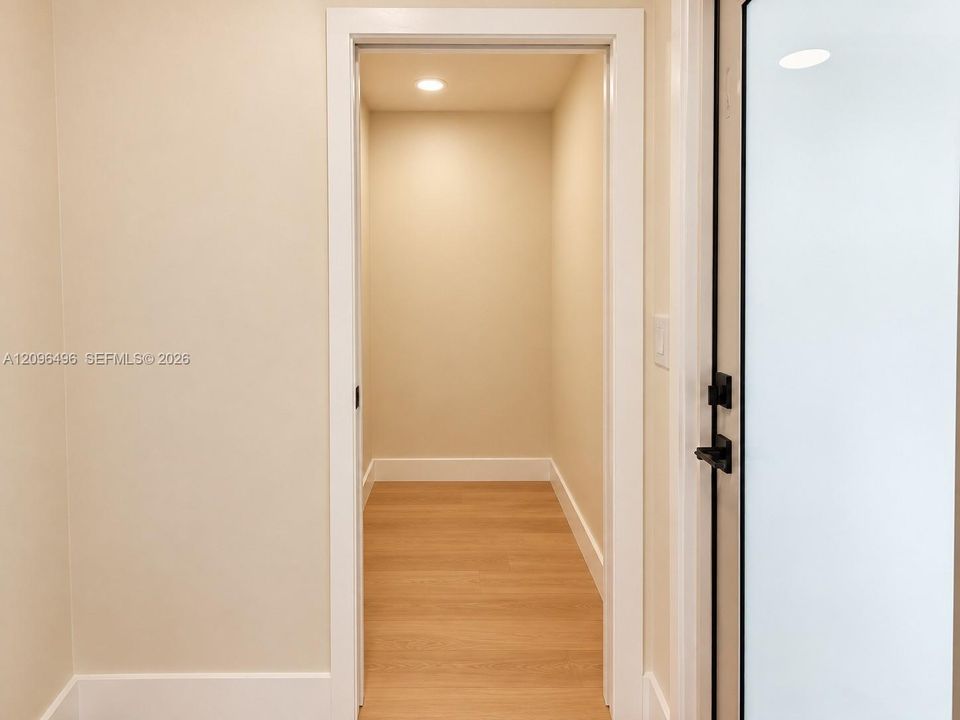 For Sale: $775,000 (3 beds, 2 baths, 1919 Square Feet)
