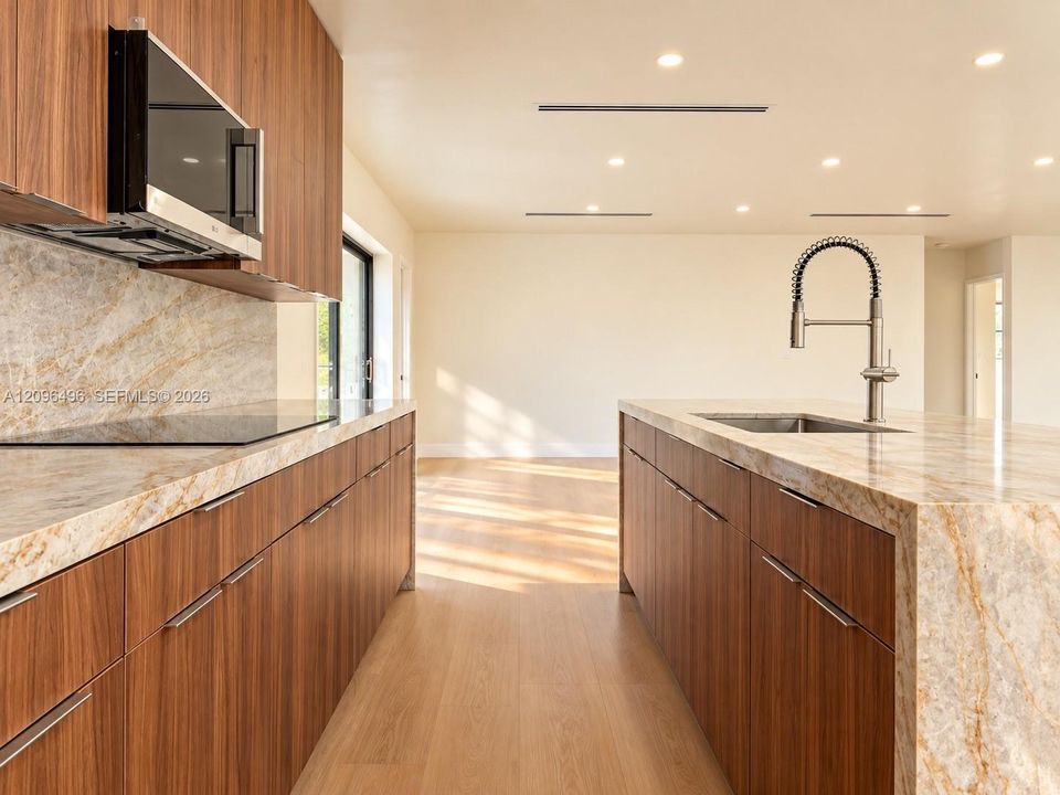For Sale: $775,000 (3 beds, 2 baths, 1919 Square Feet)