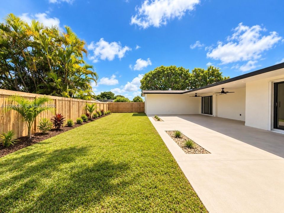 For Sale: $775,000 (3 beds, 2 baths, 1919 Square Feet)