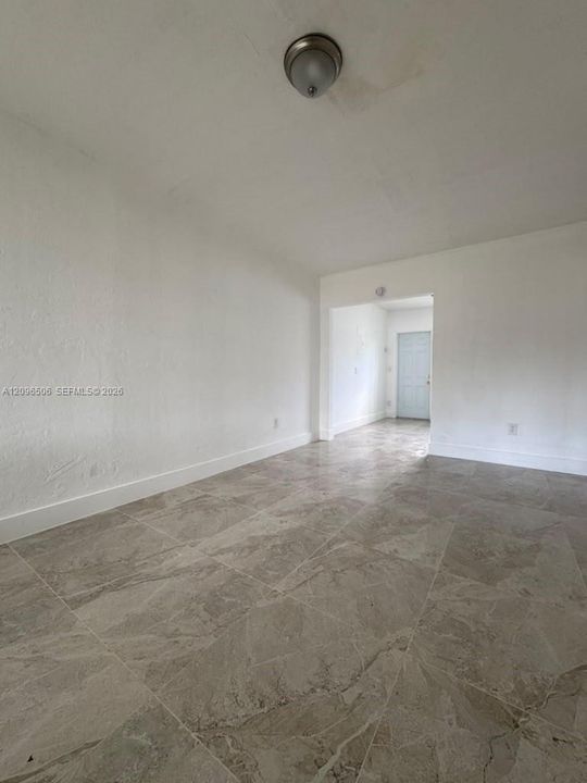 En Renta: $2,000 (2 camas, 1 baños, 27218 Pies cuadrados)