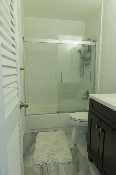 For Rent: $1,800 (1 beds, 1 baths, 1482 Square Feet)