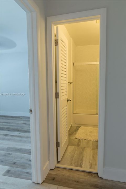For Rent: $1,800 (1 beds, 1 baths, 1482 Square Feet)