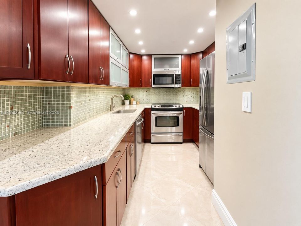 В аренду: $4,300 (2 спален, 2 ванн, 1121 Квадратных фут)