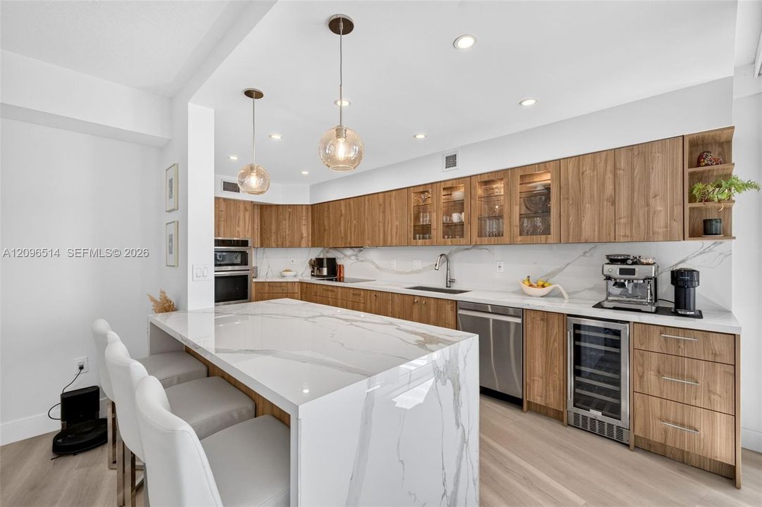 На продажу: $1,199,000 (3 спален, 2 ванн, 1870 Квадратных фут)