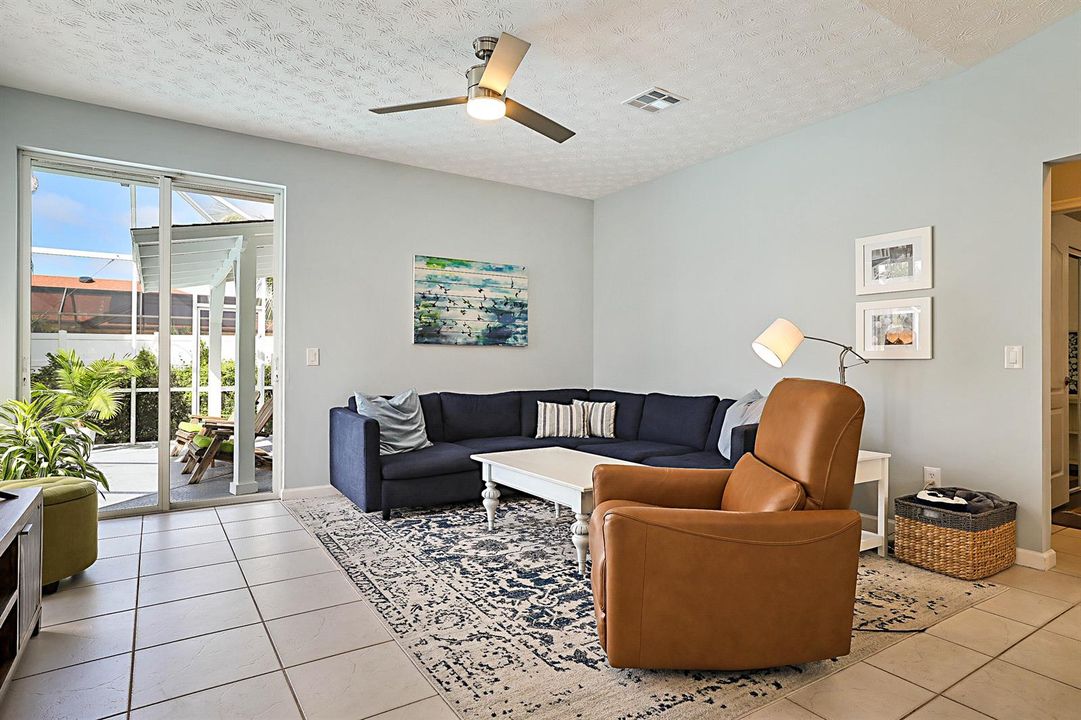 3210 SE Otis Lane -12
