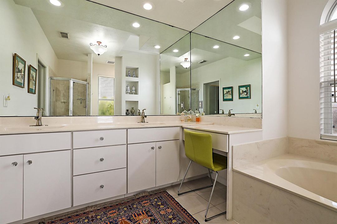3210 SE Otis Lane -26