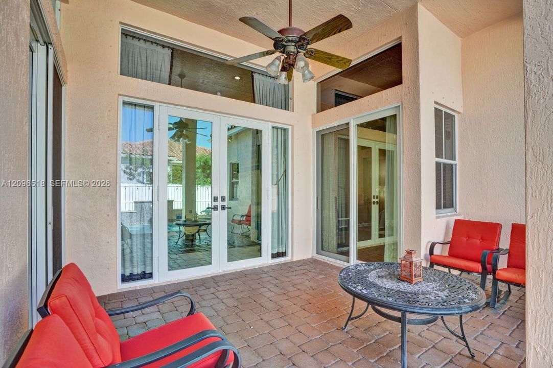 For Sale: $875,000 (4 beds, 2 baths, 2481 Square Feet)