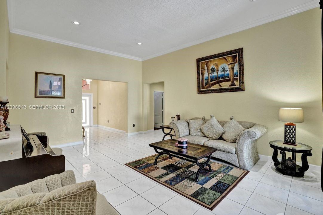 For Sale: $875,000 (4 beds, 2 baths, 2481 Square Feet)