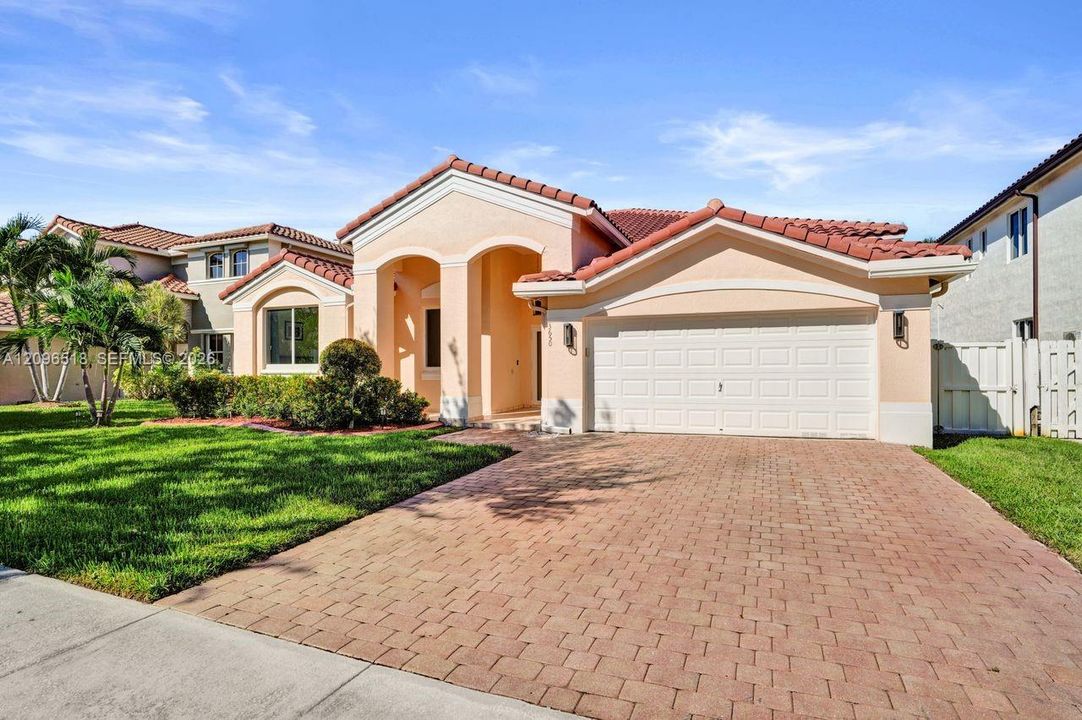 For Sale: $875,000 (4 beds, 2 baths, 2481 Square Feet)