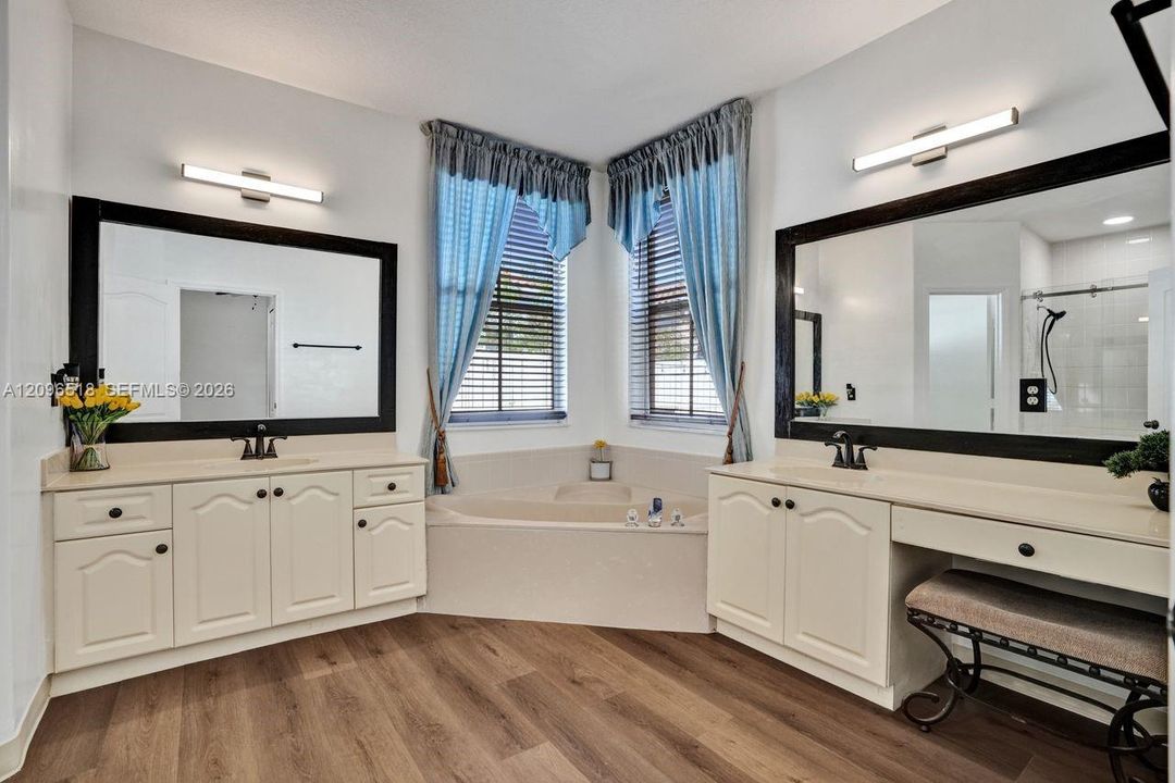 For Sale: $875,000 (4 beds, 2 baths, 2481 Square Feet)