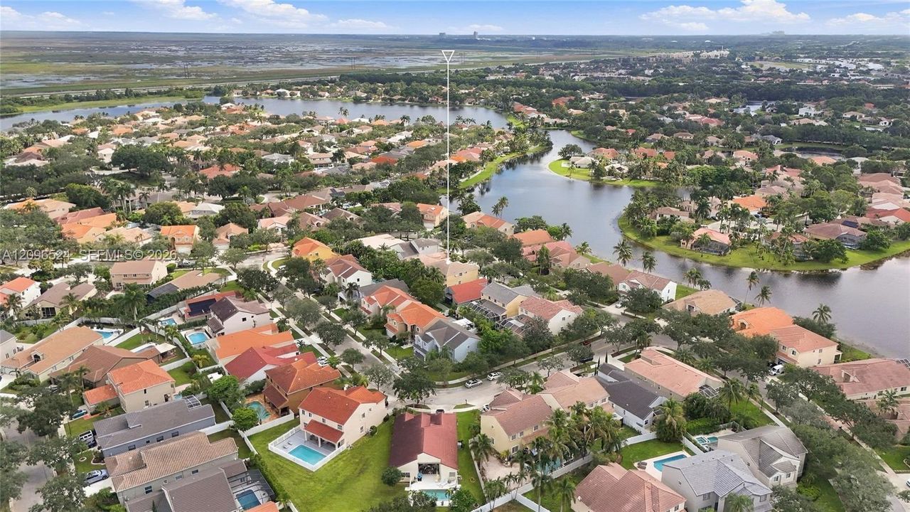 For Sale: $995,000 (4 beds, 2 baths, 2672 Square Feet)