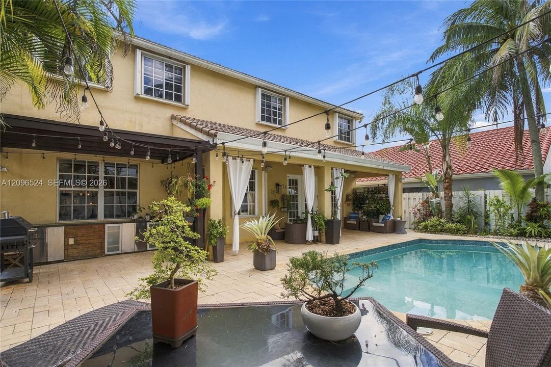For Sale: $995,000 (4 beds, 2 baths, 2672 Square Feet)