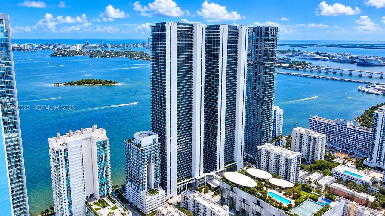 For Sale: $4,400,000 (4 beds, 5 baths, 2625 Square Feet)