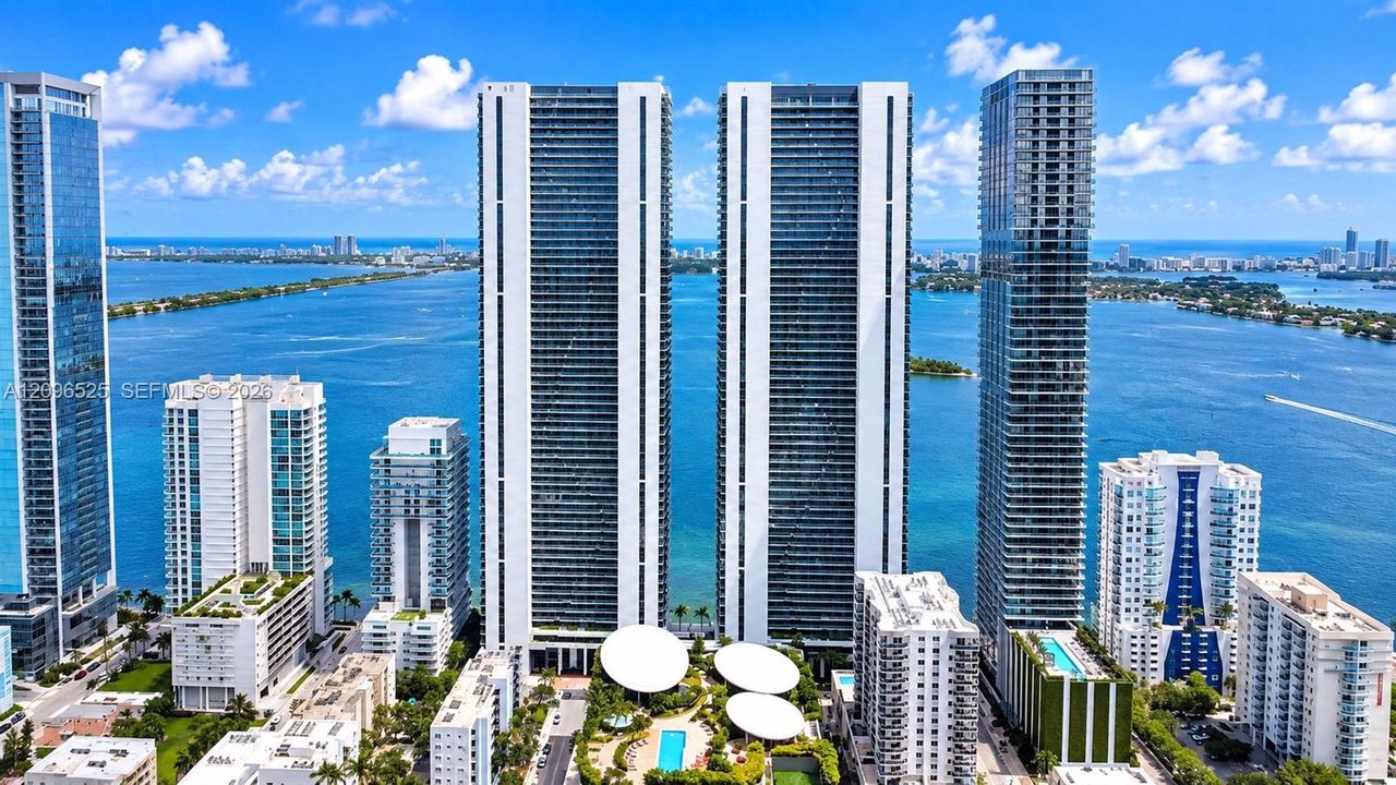 For Sale: $4,400,000 (4 beds, 5 baths, 2625 Square Feet)
