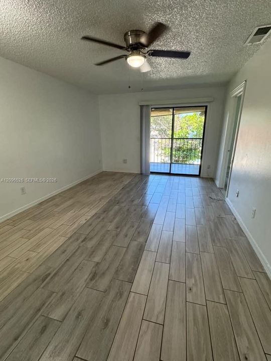For Rent: $1,600 (2 beds, 2 baths, 744 Square Feet)