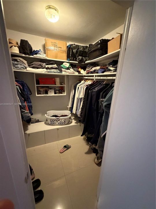 Walk-in closet
