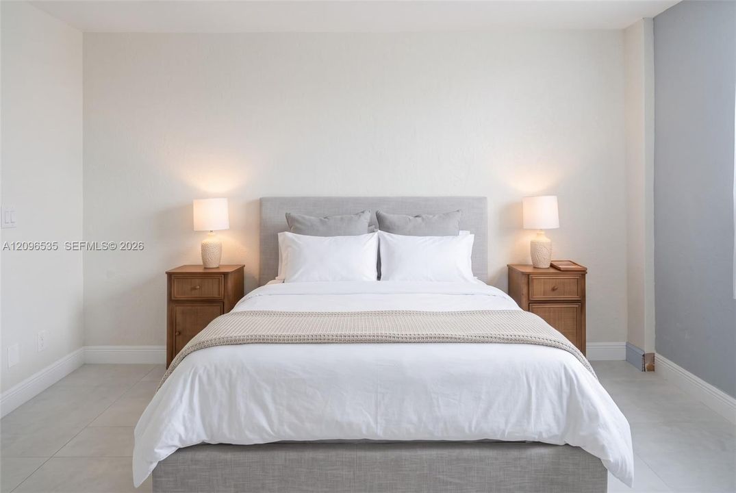 For Rent: $2,600 (1 beds, 1 baths, 1000 Square Feet)