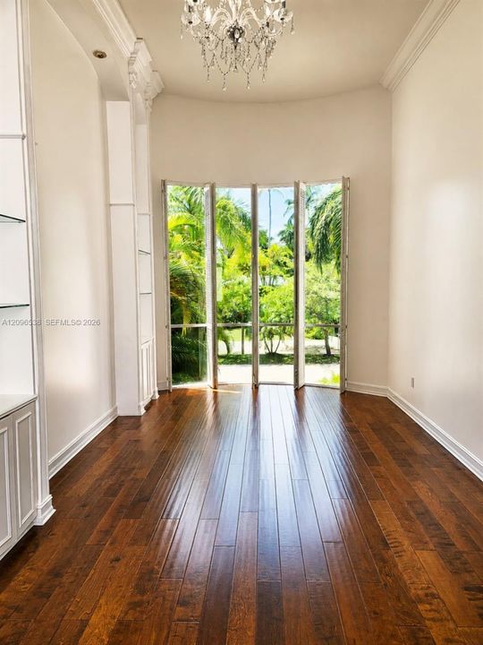 For Sale: $3,950,000 (5 beds, 3 baths, 4731 Square Feet)