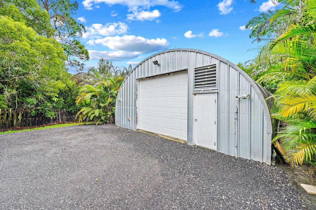 1800 Sqft Building